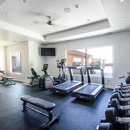Zion Village 339 3 Bed, 2 And A Half Bath, Game Systems, Mister System, And Community Pool Hurricane Bagian luar foto